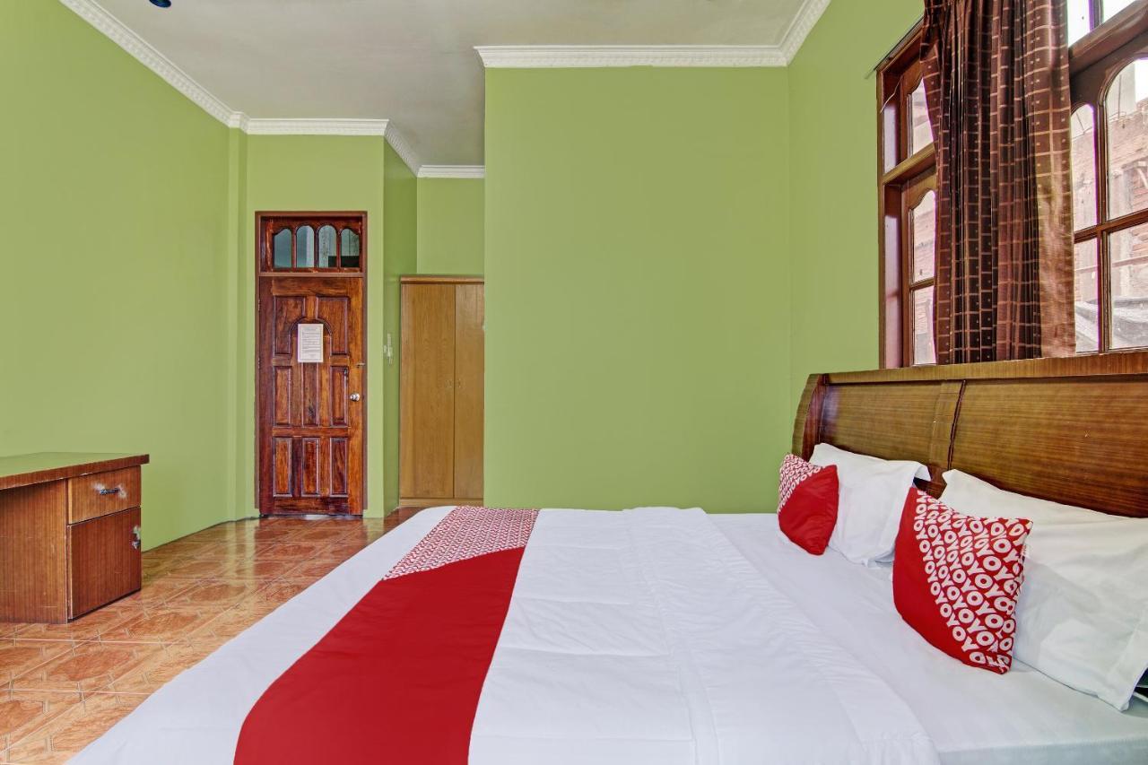 Oyo 92551 Netra Hotel Ujunbatu Экстерьер фото