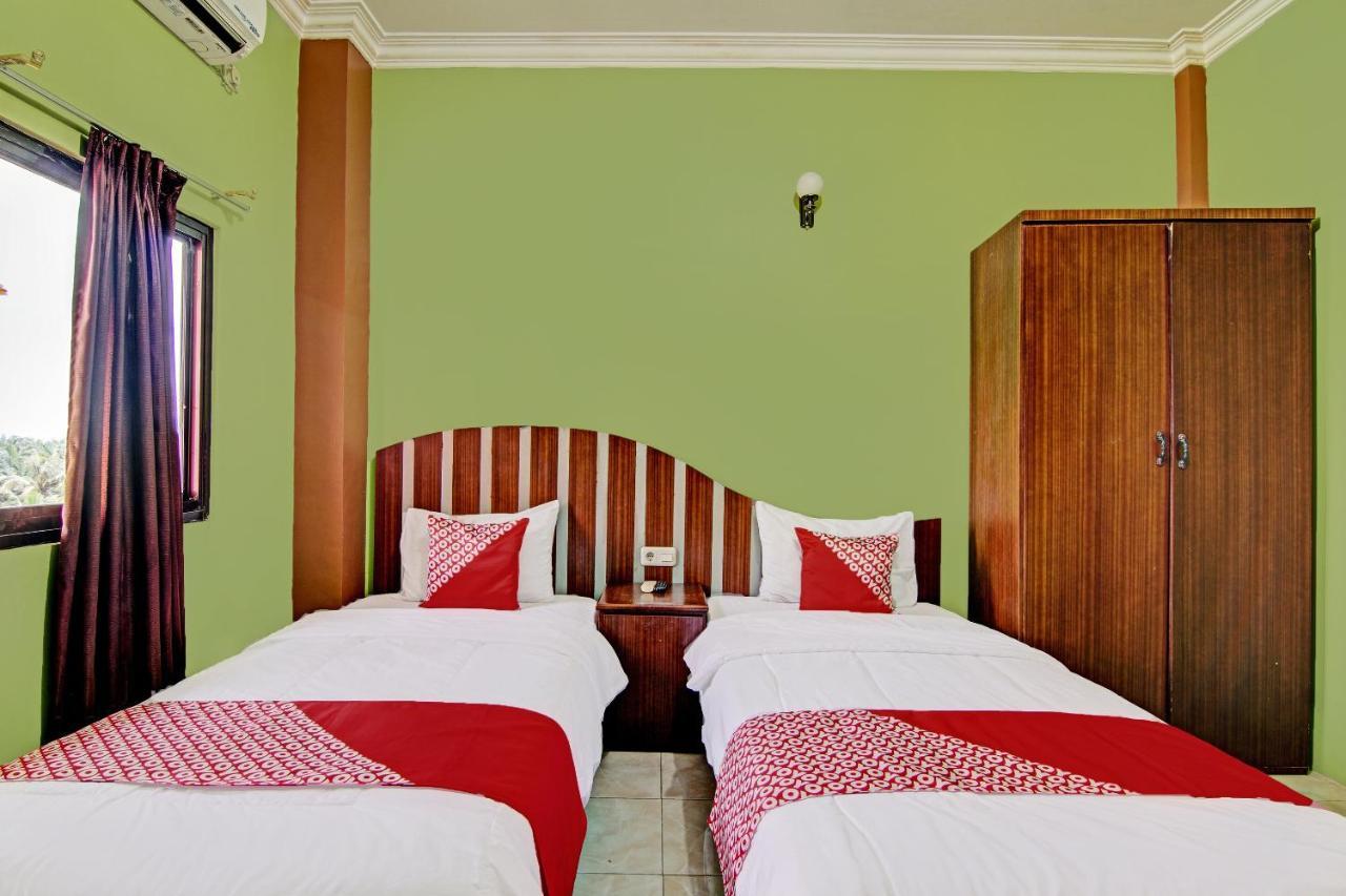 Oyo 92551 Netra Hotel Ujunbatu Экстерьер фото