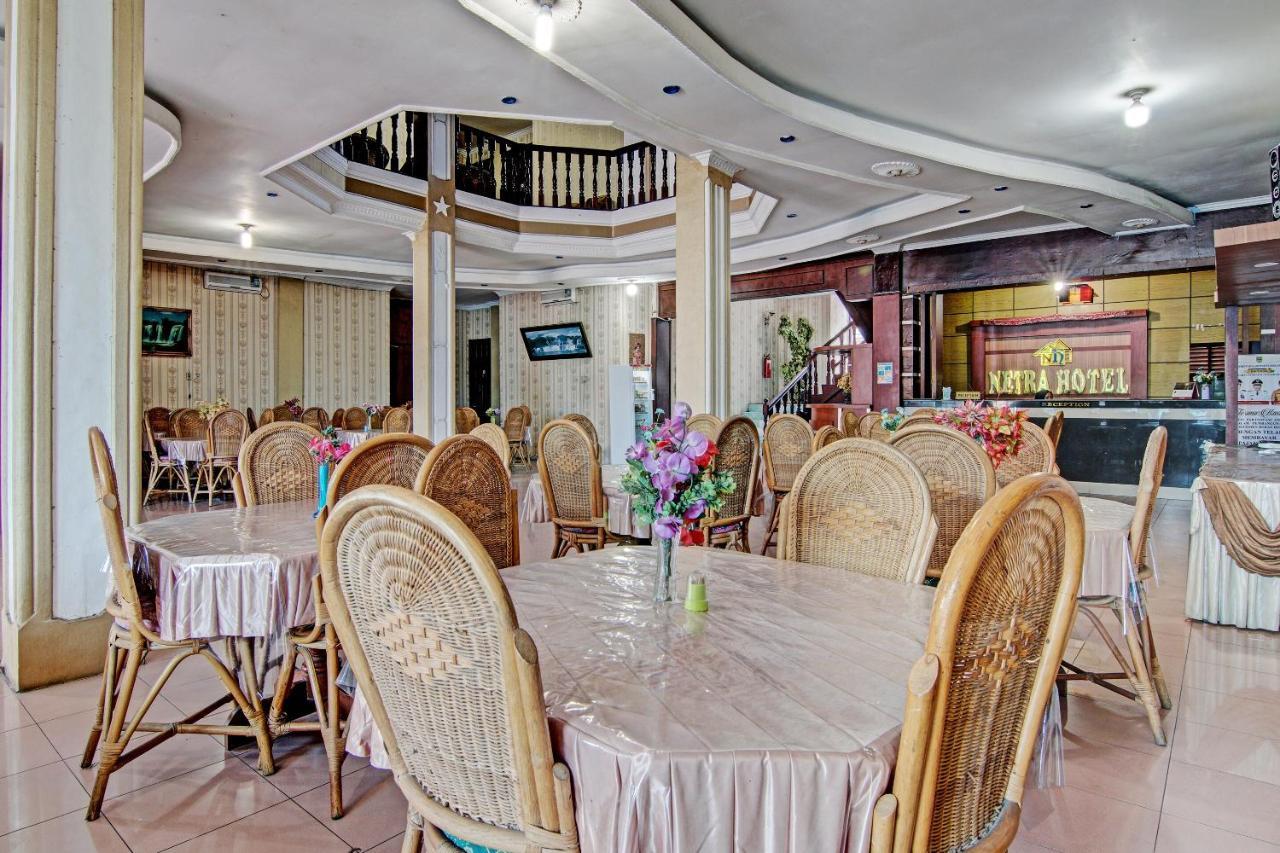 Oyo 92551 Netra Hotel Ujunbatu Экстерьер фото